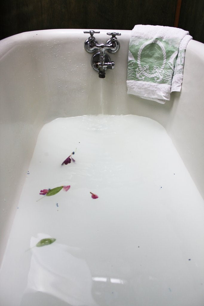 White Tea + Ginger Bath Sachet