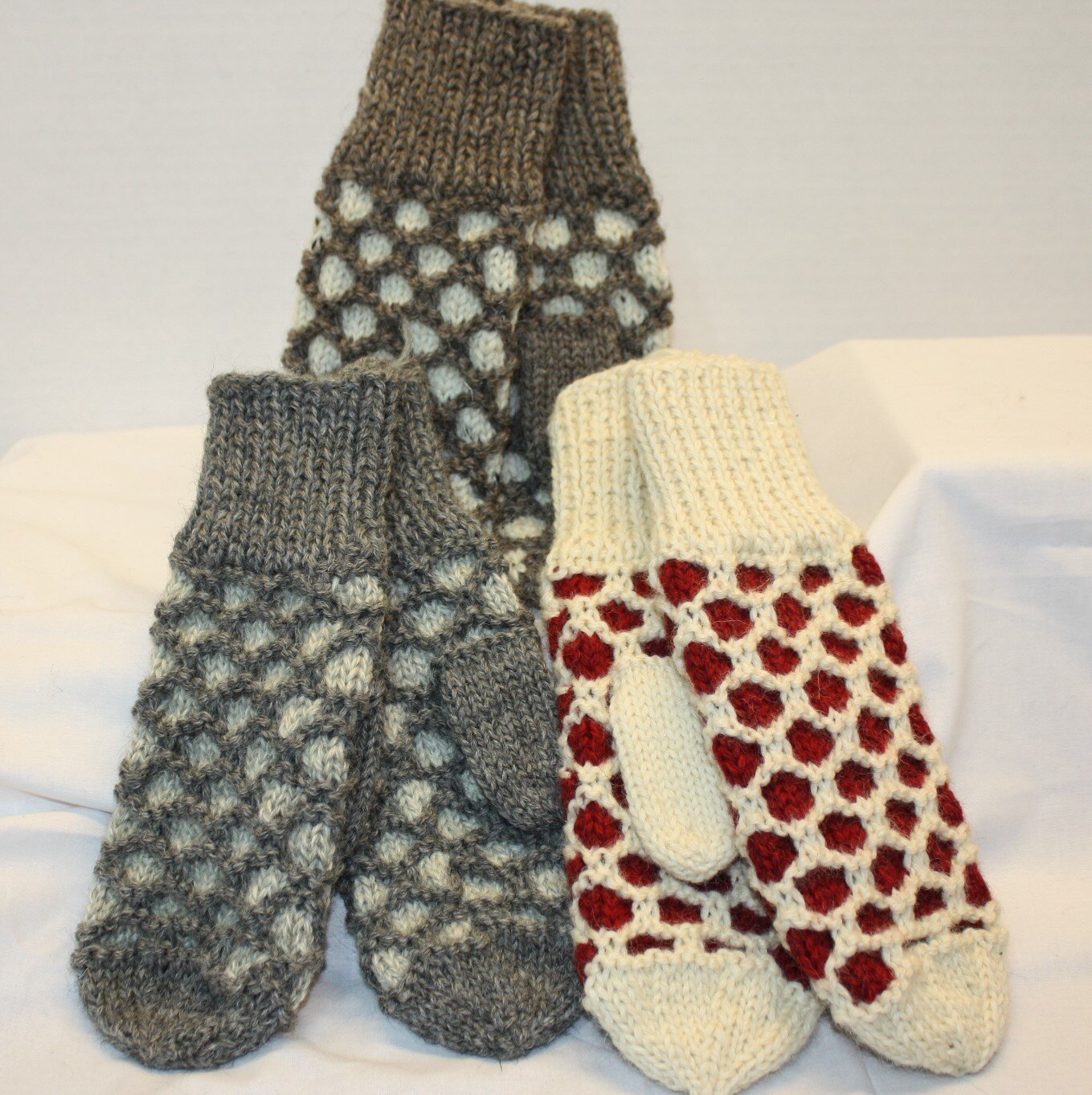 Knit Honeycomb Mittens
