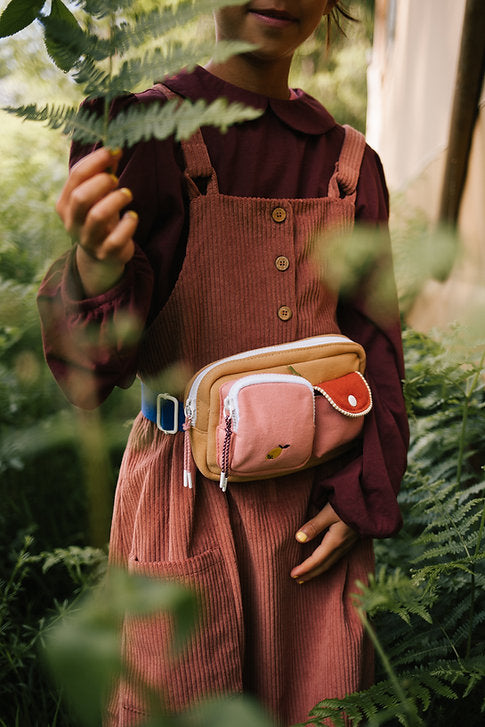 Meadow Fannypack Front Pockets